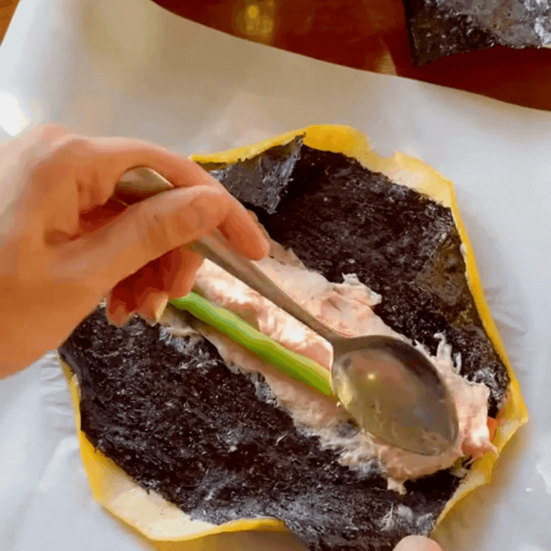 Làm món chả phượng cực dễ bày mâm cỗ Tết siêu đẹp, đến nam diễn viên Huỳnh Anh Tuấn cũng phải vào bếp trổ tài-11