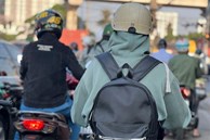 Nữ sinh phóng xe máy 600 cây số về Tết, cha mẹ nuốt không trôi cơm