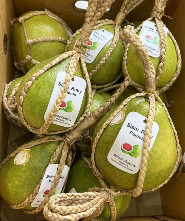 400 nghìn đồng mỗi quả, bưởi ruby Thái Lan vẫn ‘cháy hàng’-1