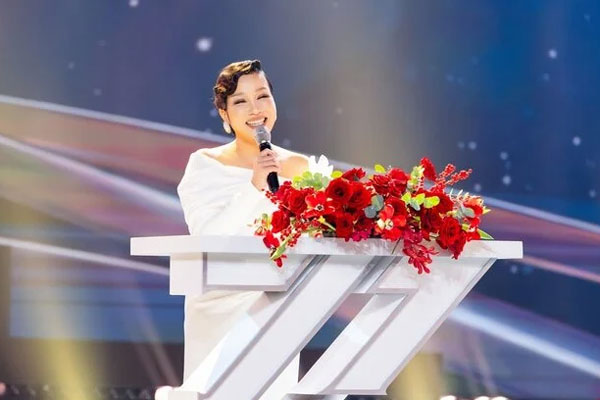 Chị đẹp” Mỹ Linh từng hốt hoảng vì loạt quyết định của các con, nữ ca sĩ sau đó ngẫm ra 1 điều khiến ai cũng gật gù tán thành-2