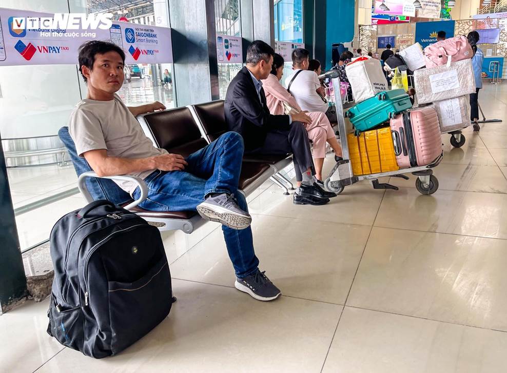Sân bay Nội Bài vắng khách ngày cận Tết-10