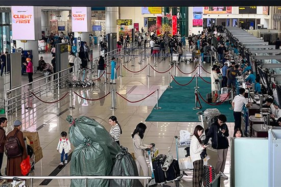 Sân bay Nội Bài vắng khách ngày cận Tết