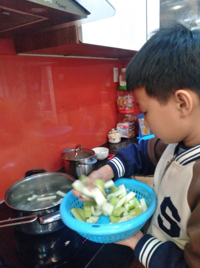 Thầy giáo Hà Nội giao cho các em loạt bài tập về nhà dịp Tết, phụ huynh đọc xong quá vui mừng-2