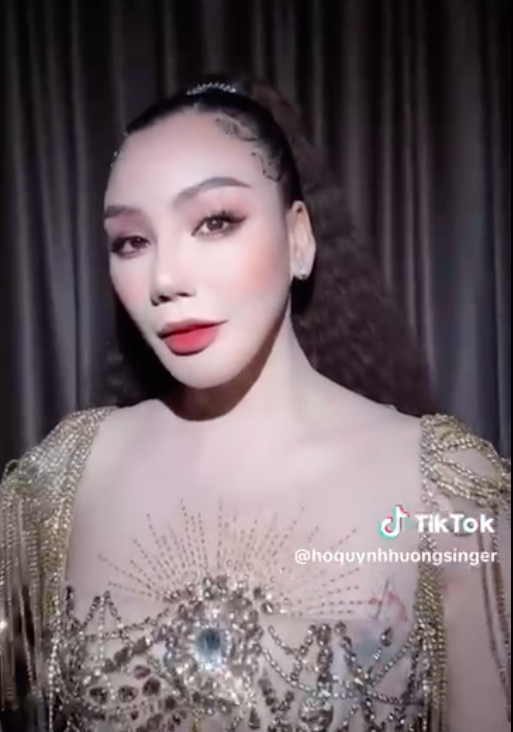 Hồ Quỳnh Hương tự tin để lộ khuôn mặt lúc ít son phấn, nhan sắc tuổi 44 ra sao?-3