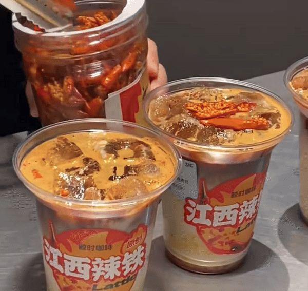 Dân mạng xứ Trung đổ xô đi thử cà phê ớt: Nghe đau bụng nhưng bán 300 cốc/ngày vẫn cháy hàng-2