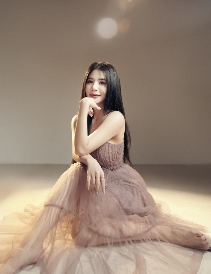 Nhan sắc ngọt ngào của MC Thời sự Như Quỳnh vừa giành ngôi Á khôi Hà Nội 2023-8