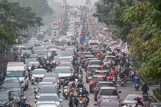 Giao thông Hà Nội tắc “không lối thoát” những ngày cận Tết Nguyên đán, người dân “đứng im” tại chỗ khi lưu thông trên đường