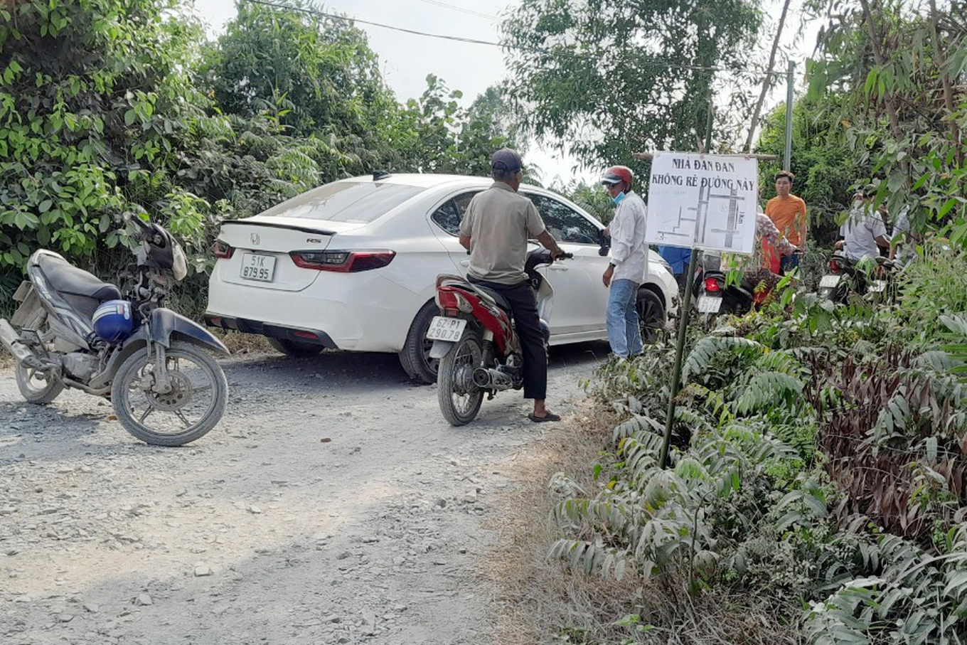 Phó giám đốc công ty bảo vệ nổ 2 phát súng giải quyết mâu thuẫn giao thông-1