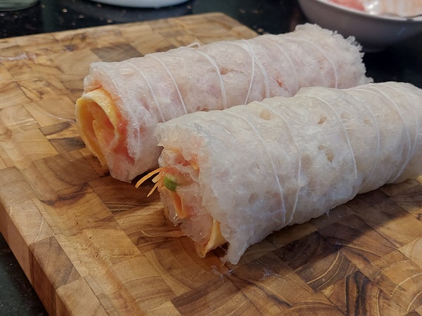 Hướng dẫn cách làm món canh bóng cuộn ngũ sắc thơm ngon cho ngày Tết-10