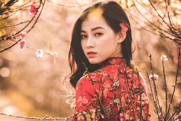Tranh cãi cắt bánh chưng bằng lạt hay bằng dao-3