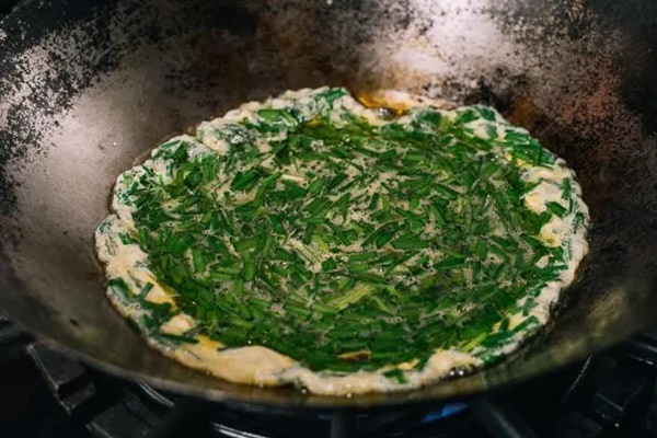 Đây là loại rau chống 7 bệnh ung thư mà người Nhật dùng để rán trứng: Phụ nữ ăn giúp tránh viêm nhiễm-1