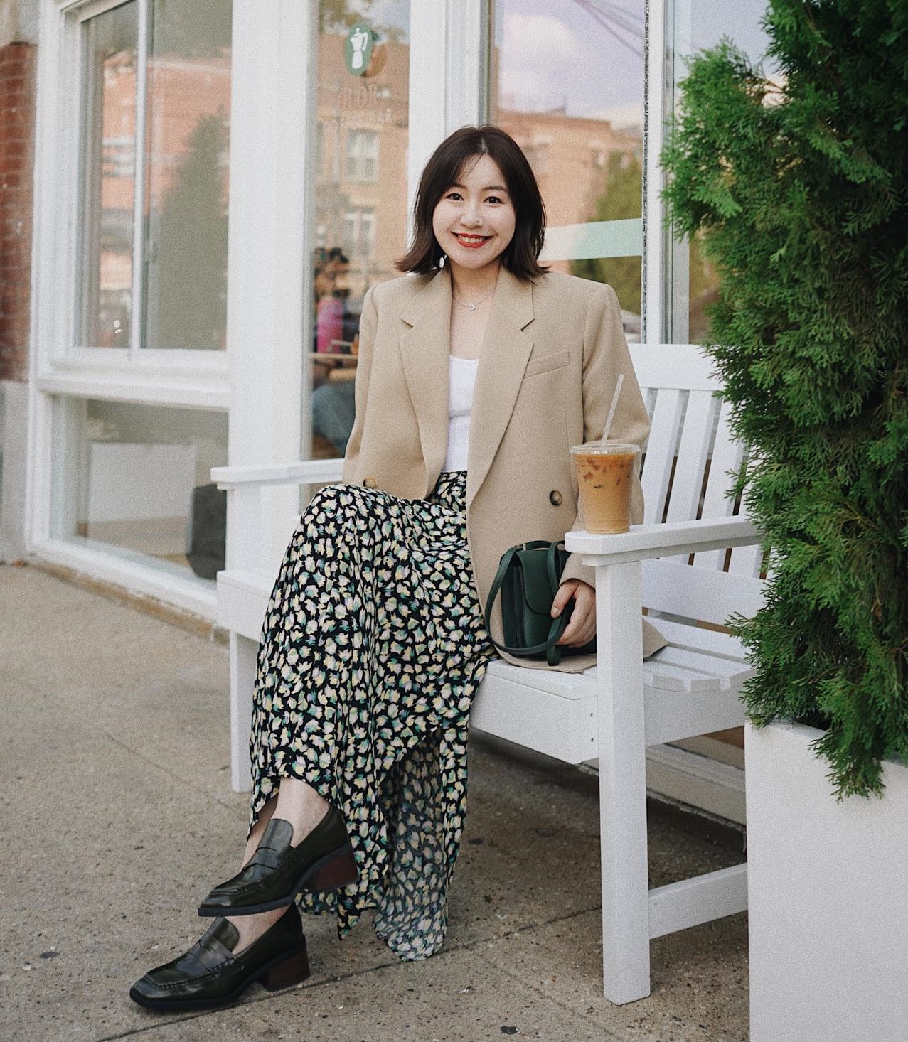 Tham khảo 10 cách diện blazer với váy để Tết gặp ai cũng được khen mặc đẹp-2