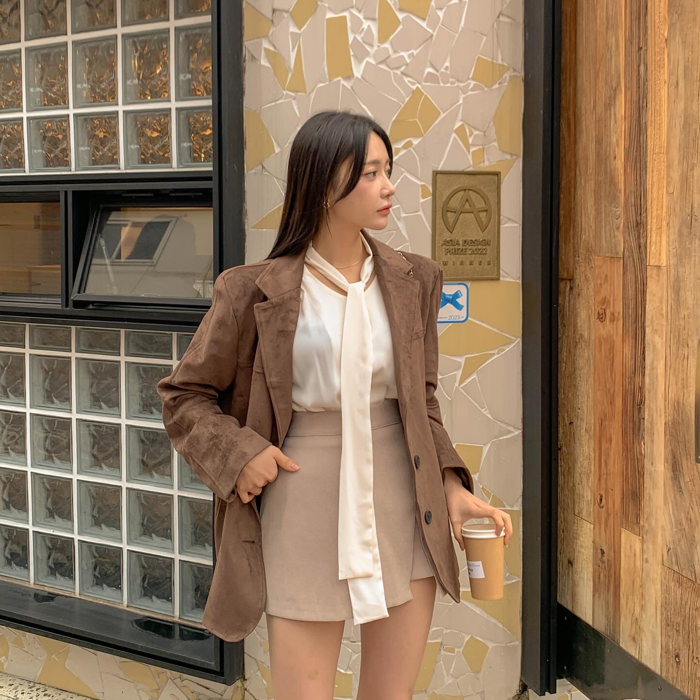 Tham khảo 10 cách diện blazer với váy để Tết gặp ai cũng được khen mặc đẹp-10