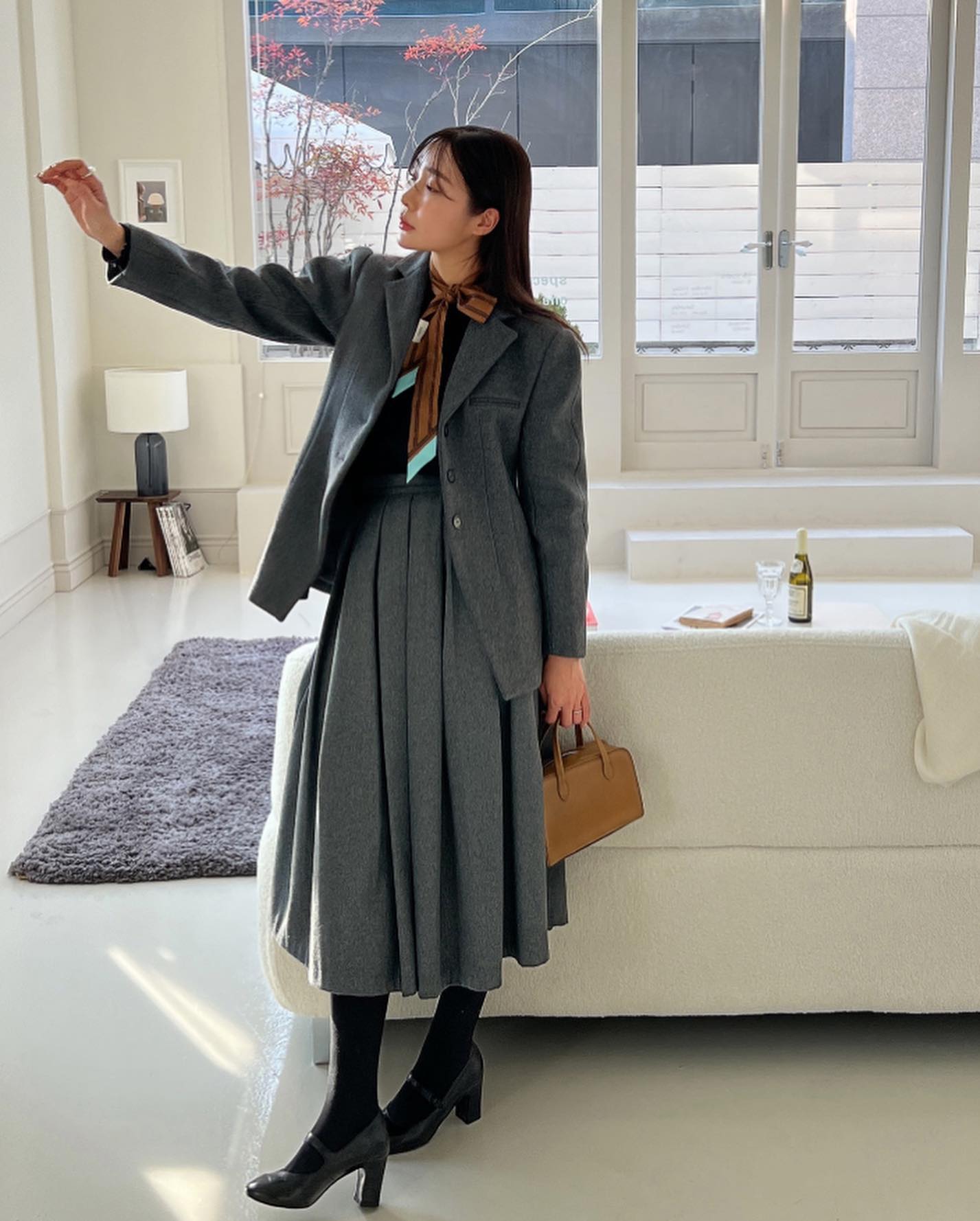 Tham khảo 10 cách diện blazer với váy để Tết gặp ai cũng được khen mặc đẹp-4