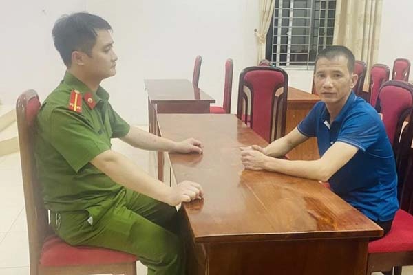 Ô tô biển Hà Nội lao xuống vực sâu làm 2 người tử vong-2