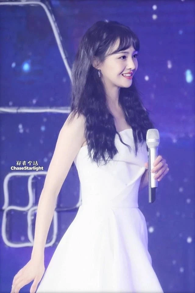 Trịnh Sảng nợ nần chồng chất, sống bằng tiền của cha mẹ-1