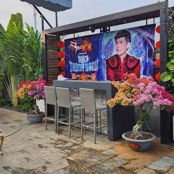 Bên trong biệt thự của sao Việt ngày cận Tết-19