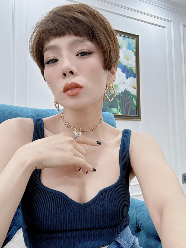 Bên trong biệt thự của sao Việt ngày cận Tết-20