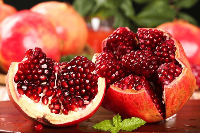 Mâm ngũ quả dâng lên gia tiên không thể bày tùy tiện: 4 lỗi phổ biến này bạn có mắc phải không?-2