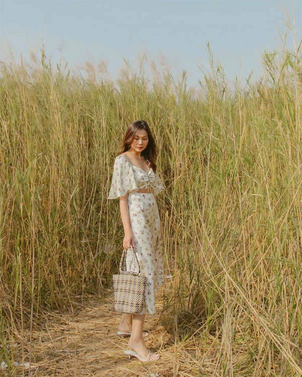 10 set váy liền trẻ trung và sang trọng tham khảo từ mỹ nhân Việt-9