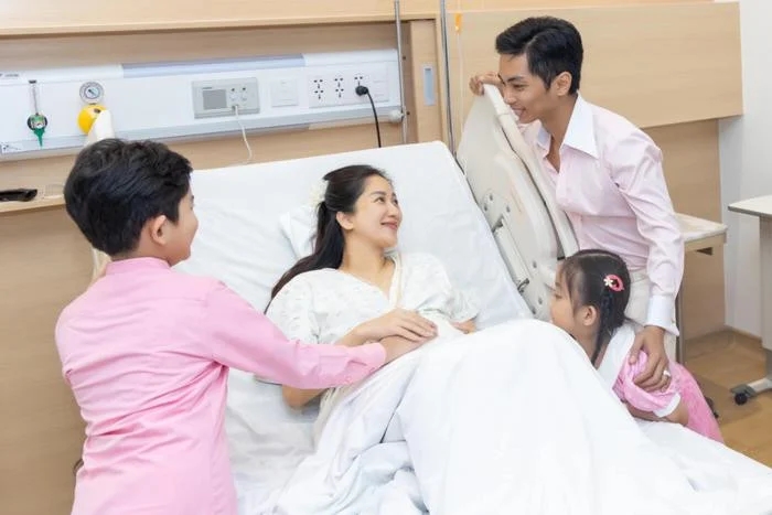 Phan Hiển tặng món quà đắt đỏ độc nhất vô nhị dành cho Khánh Thi-2