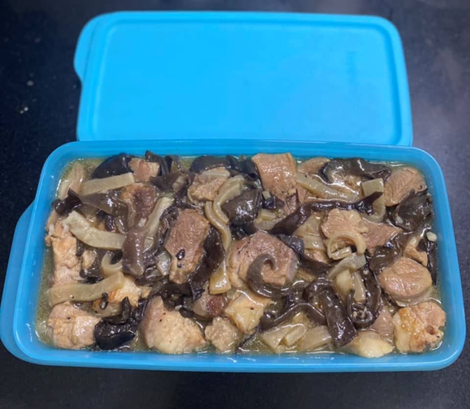 Mách bạn cách nấu thịt đông mềm nhừ, trong veo đẹp mắt cho ngày Tết-13