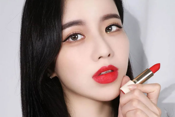 5 mẹo giữ màu son lâu trôi hữu ích trong ngày Tết-1