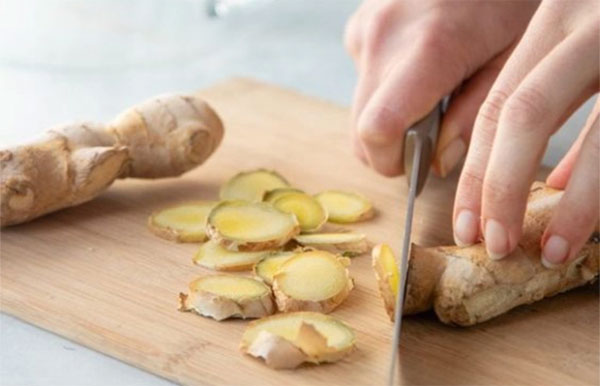 Củ này để sống, đắp lát mỏng lên 2 điểm trên cơ thể giúp chị em vừa khỏe mạnh lại âm thầm giảm cân-1