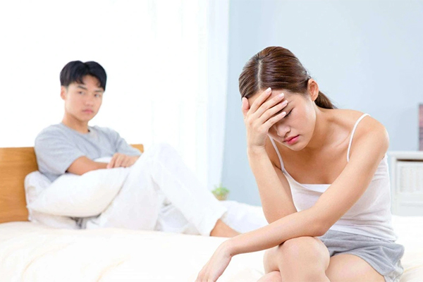 Dọn dẹp phòng mẹ, tôi òa khóc khi tìm thấy tấm ảnh bà cất giữ cẩn thận dưới gối-2