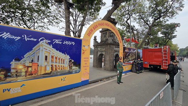 Mục sở thị trận địa pháo hoa lớn nhất Hà Nội trước giờ khai hỏa đón giao thừa-14