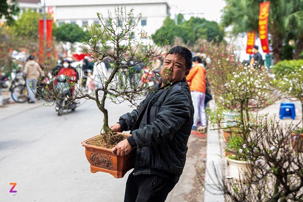 Xe rác gom cả tấn đào ế đem vứt bỏ ngày 30 Tết-8