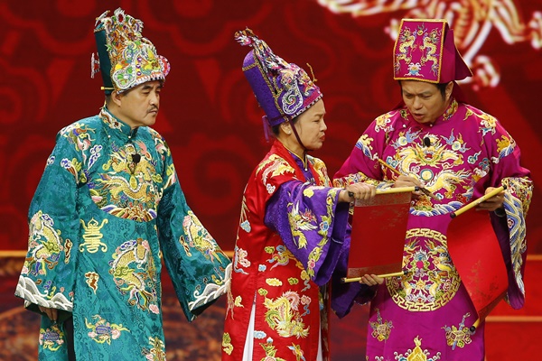 Nhân vật gây tranh cãi ở Táo Quân 2024: Sốc từ tạo hình độc lạ đến màn thả thính Ngọc Hoàng-10