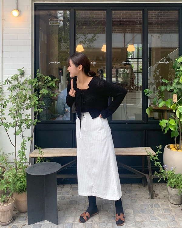 4 cách phối đồ với chân váy suông giúp chị em mặc đẹp xuyên Tết-2