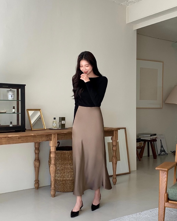 4 cách phối đồ với chân váy suông giúp chị em mặc đẹp xuyên Tết-3