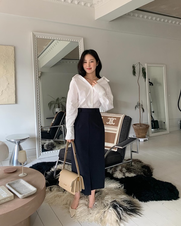 4 cách phối đồ với chân váy suông giúp chị em mặc đẹp xuyên Tết-8