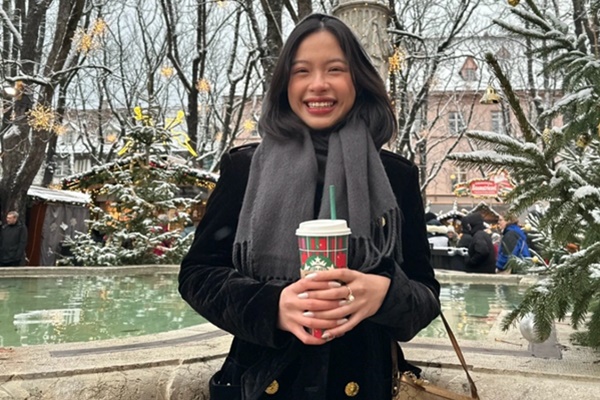 Bà mẹ đơn thân phá sản vì dốc hết tiền cho con đi du học, vụ việc sau đó khiến nhiều người thốt lên: Vô lý không chịu nổi!-2