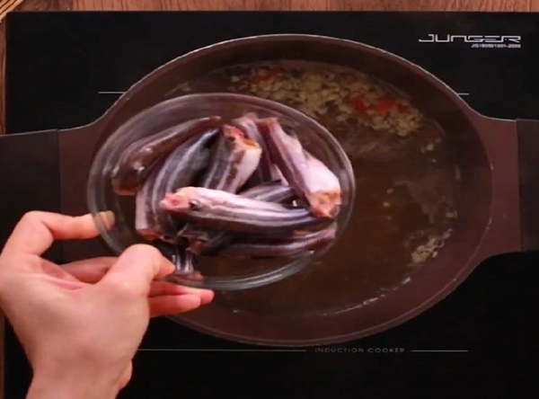 Công thức làm món canh chua cá chốt bông so đũa vừa dễ làm vừa giải ngán-9