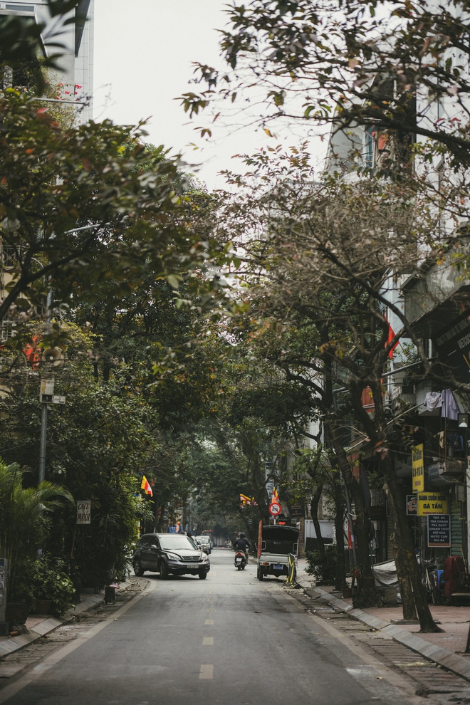 Hà Nội sáng sớm đầu tiên năm Giáp Thìn: Vắng vẻ lạ thường mà sao đẹp và yêu đến thế!-8