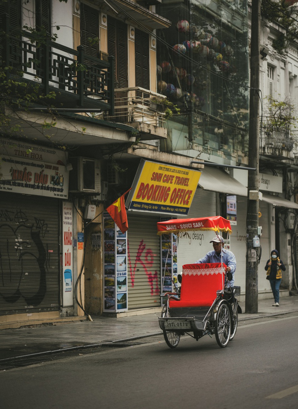 Hà Nội sáng sớm đầu tiên năm Giáp Thìn: Vắng vẻ lạ thường mà sao đẹp và yêu đến thế!-4