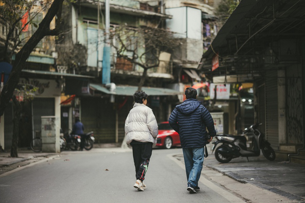 Hà Nội sáng sớm đầu tiên năm Giáp Thìn: Vắng vẻ lạ thường mà sao đẹp và yêu đến thế!-15