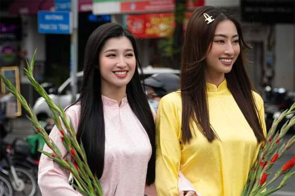 Tham khảo 10 set đồ màu đỏ của mỹ nhân Việt cho một năm mới Giáp Thìn rực rỡ, tràn ngập may mắn-11