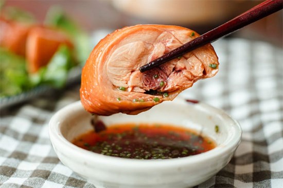 2 món ngon từ thịt bò và thịt gà vừa dễ làm lại ngon miệng giúp bạn nhàn tênh khi làm cơm Tết đãi khách