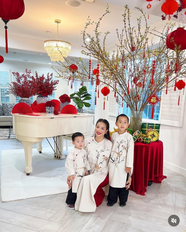 Phạm Hương check-in chanh sả đón Tết tại Mỹ, hiếm hoi cho ông xã kín tiếng lên sóng-1