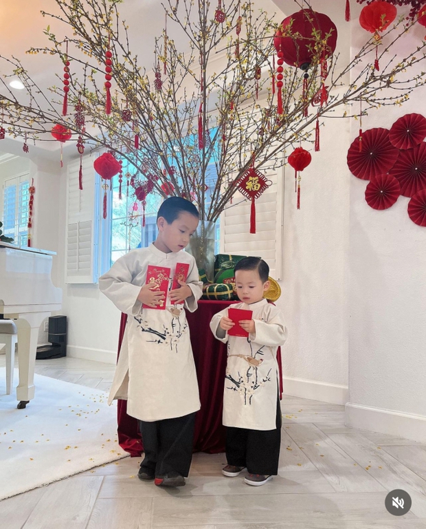 Phạm Hương check-in chanh sả đón Tết tại Mỹ, hiếm hoi cho ông xã kín tiếng lên sóng-2