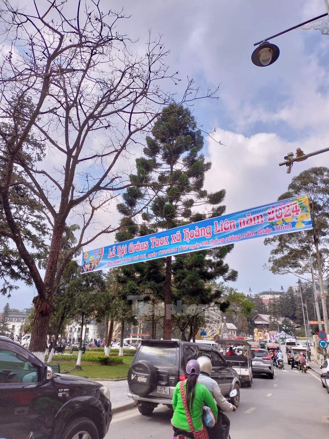 Sa Pa đông nghẹt khách du lịch ngày mùng 3 Tết-4