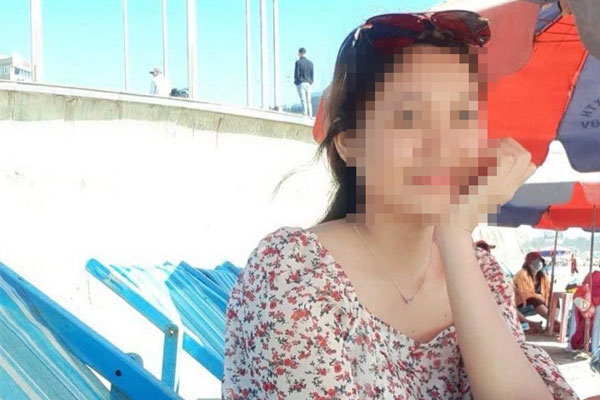 Ôtô bốc cháy ngùn ngụt tại nút giao cao tốc Bắc - Nam-2