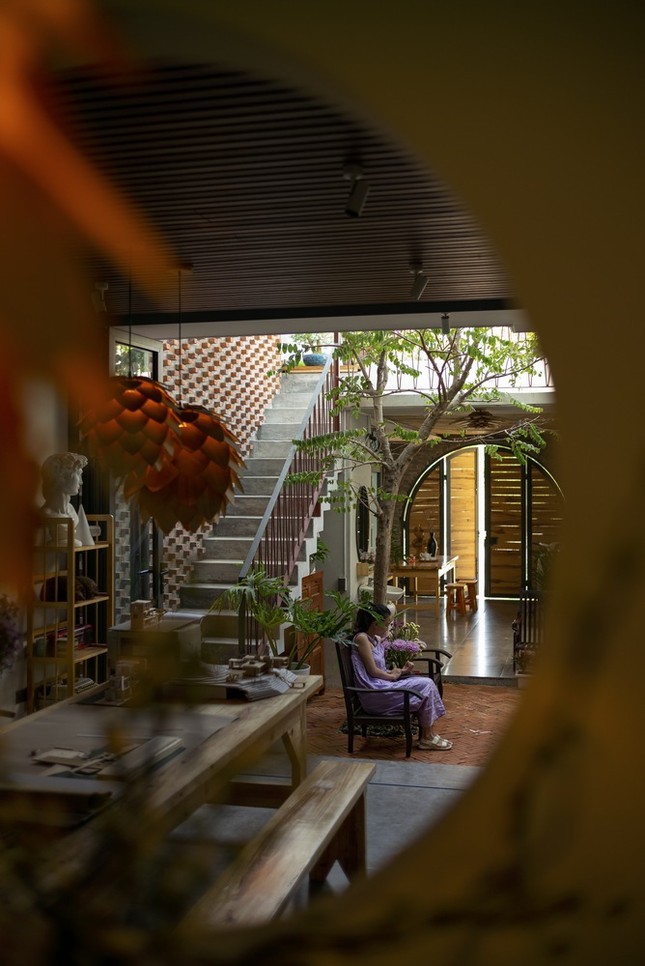 Ngôi nhà ấm áp giống như tổ dế mèn-19