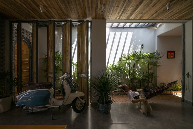 Ngôi nhà ấm áp giống như tổ dế mèn-6