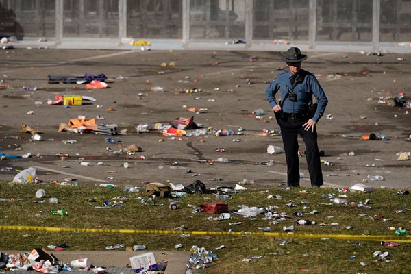 Xả súng trong cuộc diễu hành Super Bowl ở Kansas khiến 1 người thiệt mạng, nhiều người bị thương-6