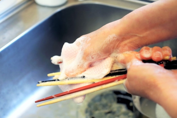 7 cách làm sạch đáy nồi inox bị cháy đen trong chớp mắt-8